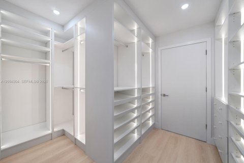 Casa en venta en Hollywood, Florida, 4 dormitorios, 294.41 m2 № 2383109 - foto 26