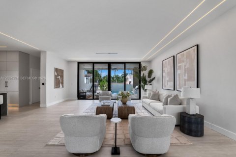Casa en venta en Hollywood, Florida, 4 dormitorios, 294.41 m2 № 2383109 - foto 14