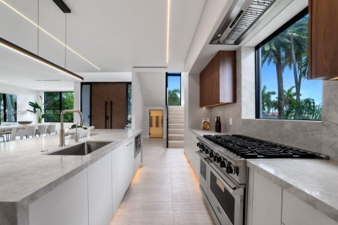 Casa en venta en Hollywood, Florida, 4 dormitorios, 294.41 m2 № 2383109 - foto 12