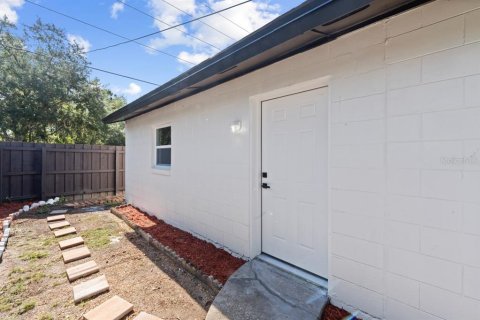 House in Orlando, Florida 5 bedrooms, 210.89 sq.m. № 1880568 - photo 27