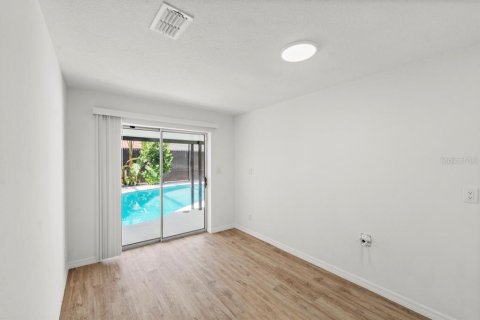 House in Orlando, Florida 5 bedrooms, 210.89 sq.m. № 1880568 - photo 18