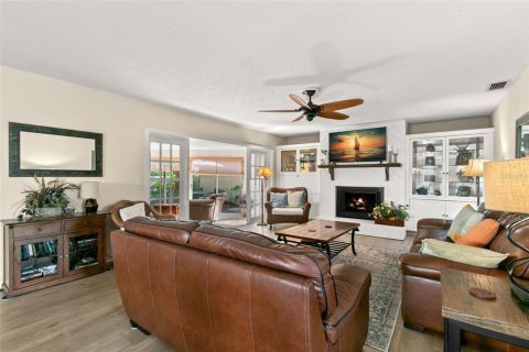 Casa en venta en Clearwater, Florida, 2 dormitorios, 151.8 m2 № 1894153 - foto 4