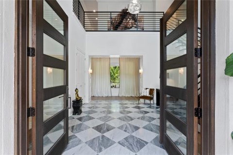 Casa en venta en Tampa, Florida, 4 dormitorios, 477.33 m2 № 1773532 - foto 4