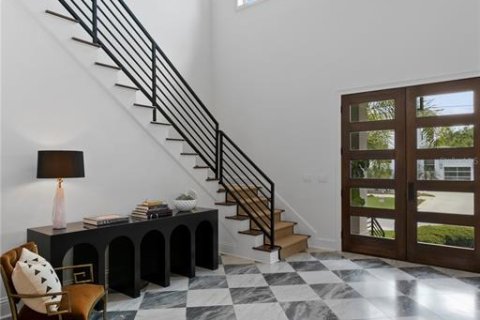 Casa en venta en Tampa, Florida, 4 dormitorios, 477.33 m2 № 1773532 - foto 5