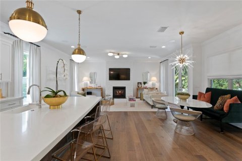 Casa en venta en Tampa, Florida, 4 dormitorios, 477.33 m2 № 1773532 - foto 18
