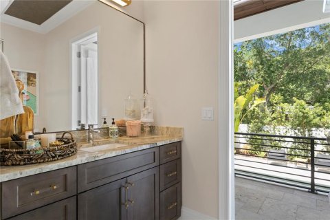 Casa en venta en Tampa, Florida, 4 dormitorios, 477.33 m2 № 1773532 - foto 27