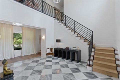 Casa en venta en Tampa, Florida, 4 dormitorios, 477.33 m2 № 1773532 - foto 7