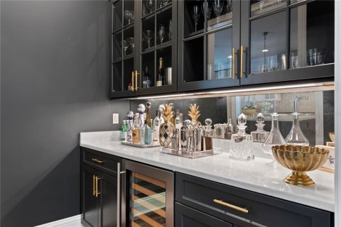 Casa en venta en Tampa, Florida, 4 dormitorios, 477.33 m2 № 1773532 - foto 11
