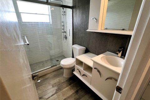 Condominio en venta en Hollywood, Florida, 2 dormitorios, 92.16 m2 № 1983051 - foto 17