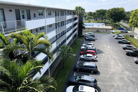 Condominio en venta en Hollywood, Florida, 2 dormitorios, 92.16 m2 № 1983051 - foto 4