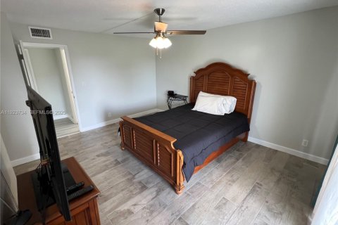 Condominio en venta en Hollywood, Florida, 2 dormitorios, 92.16 m2 № 1983051 - foto 15