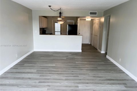 Condominio en venta en Hollywood, Florida, 2 dormitorios, 92.16 m2 № 1983051 - foto 6