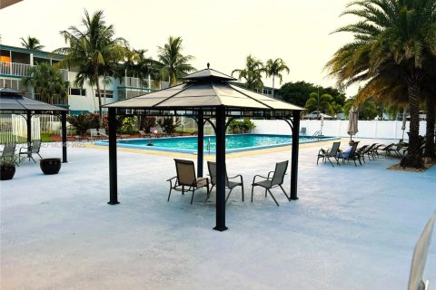 Condominio en venta en Hollywood, Florida, 2 dormitorios, 92.16 m2 № 1983051 - foto 22