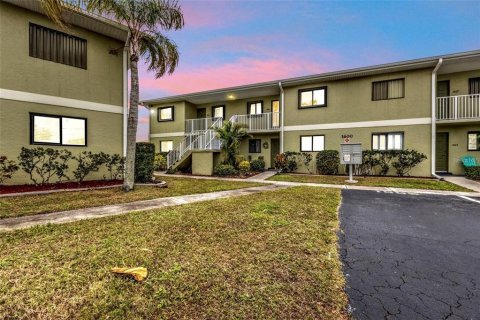 Condominio en alquiler en Punta Gorda, Florida, 2 dormitorios, 82.31 m2 № 1822577 - foto 3