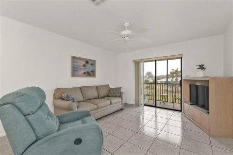 Condominio en alquiler en Punta Gorda, Florida, 2 dormitorios, 82.31 m2 № 1822577 - foto 12