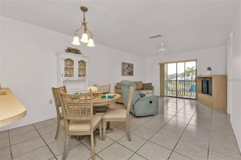 Condominio en alquiler en Punta Gorda, Florida, 2 dormitorios, 82.31 m2 № 1822577 - foto 10