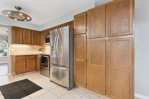 House in Titusville, Florida 4 bedrooms, 223.99 sq.m. № 1625412 - photo 28