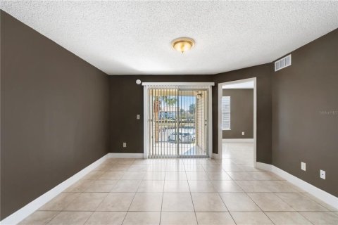 Condo in Orlando, Florida, 1 bedroom  № 2100473 - photo 4