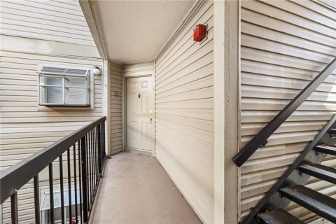 Condo in Orlando, Florida, 1 bedroom  № 2100473 - photo 2