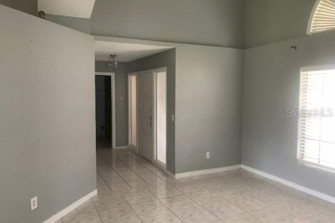 Casa en alquiler en Orlando, Florida, 3 dormitorios, 154.4 m2 № 1904918 - foto 2