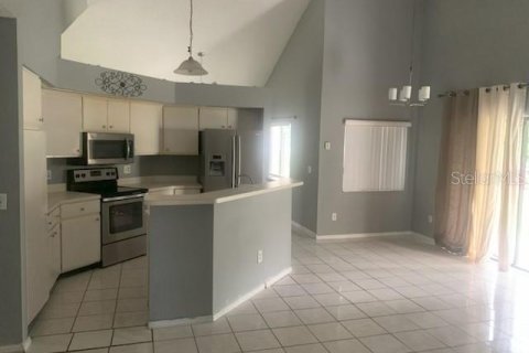 Casa en alquiler en Orlando, Florida, 3 dormitorios, 154.4 m2 № 1904918 - foto 4