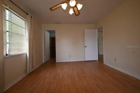 House in Dade City, Florida 5 bedrooms, 221.01 sq.m. № 1308615 - photo 8