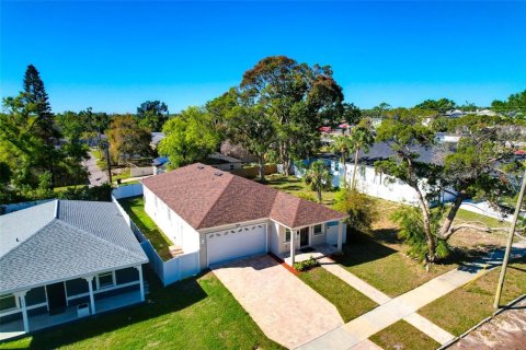 Casa en venta en Saint Petersburg, Florida, 3 dormitorios, 174.66 m2 № 1593078 - foto 28