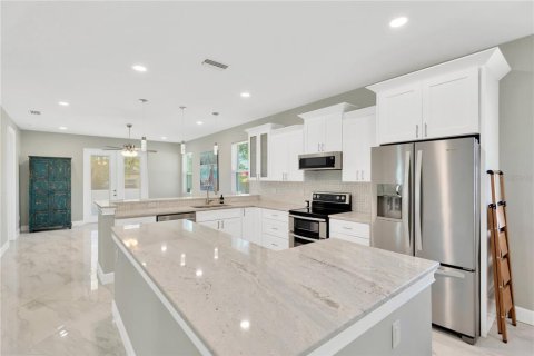 Casa en venta en Saint Petersburg, Florida, 3 dormitorios, 174.66 m2 № 1593078 - foto 11