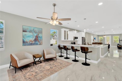Casa en venta en Saint Petersburg, Florida, 3 dormitorios, 174.66 m2 № 1593078 - foto 13