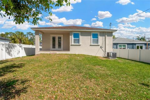 Casa en venta en Saint Petersburg, Florida, 3 dormitorios, 174.66 m2 № 1593078 - foto 23