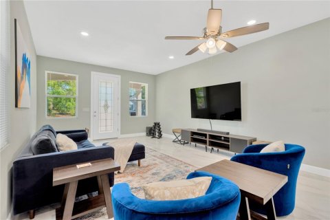 Casa en venta en Saint Petersburg, Florida, 3 dormitorios, 174.66 m2 № 1593078 - foto 5