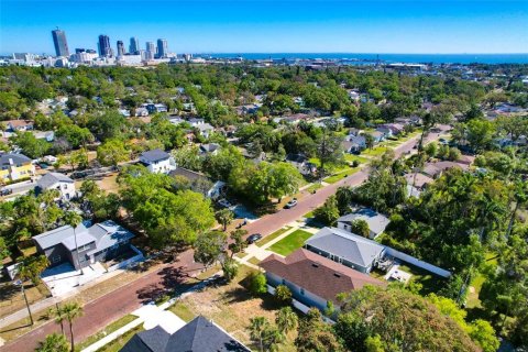 Casa en venta en Saint Petersburg, Florida, 3 dormitorios, 174.66 m2 № 1593078 - foto 2