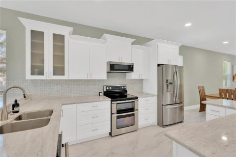 Casa en venta en Saint Petersburg, Florida, 3 dormitorios, 174.66 m2 № 1593078 - foto 9