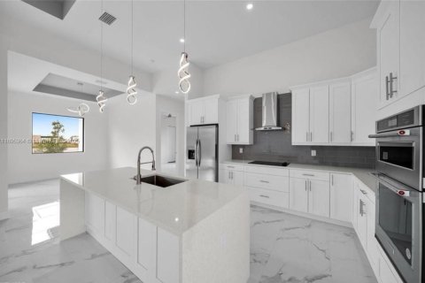 Villa ou maison à louer à Cape Coral, Floride: 3 chambres № 1954545 - photo 2