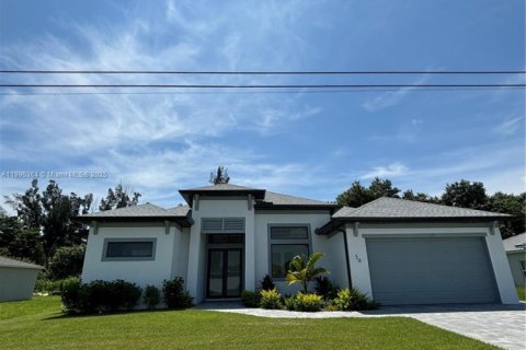 Villa ou maison à Cape Coral, Floride 3 chambres № 1954545