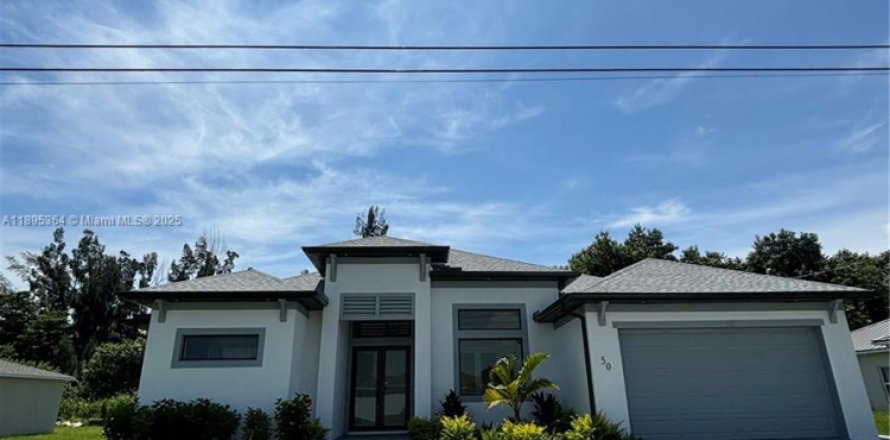 Villa ou maison à Cape Coral, Floride 3 chambres № 1954545