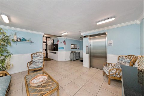 Condominio en alquiler en Belleair Bluffs, Florida, 2 dormitorios, 120.77 m2 № 1866832 - foto 9