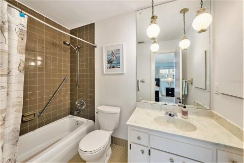 Condominio en alquiler en Belleair Bluffs, Florida, 2 dormitorios, 120.77 m2 № 1866832 - foto 13