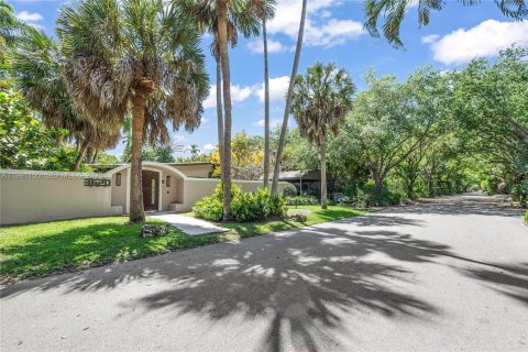 Купить виллу или дом в Майами, Флорида 3 спальни, 246.38м2, № 2052189 - фото 25