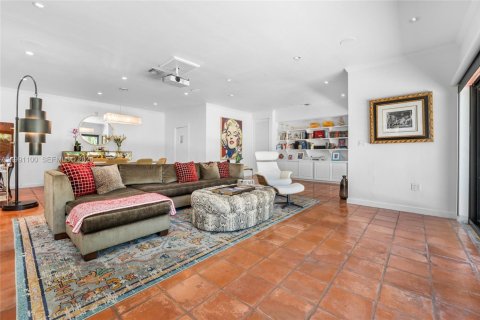 Купить виллу или дом в Майами, Флорида 3 спальни, 246.38м2, № 2052189 - фото 9