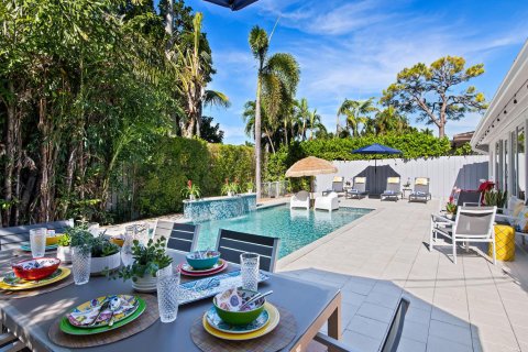 House in Fort Lauderdale, Florida 3 bedrooms, 147.62 sq.m. № 2365337 - photo 2