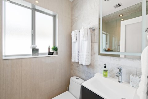 House in Fort Lauderdale, Florida 3 bedrooms, 147.62 sq.m. № 2365337 - photo 23