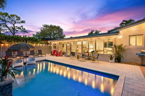 House in Fort Lauderdale, Florida 3 bedrooms, 147.62 sq.m. № 2365337