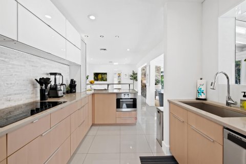 House in Fort Lauderdale, Florida 3 bedrooms, 147.62 sq.m. № 2365337 - photo 16