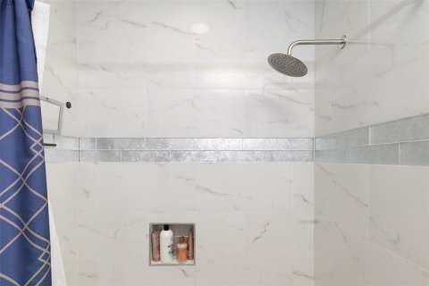 Casa en venta en Sarasota, Florida, 3 dormitorios, 120.77 m2 № 2387732 - foto 16