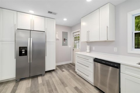 Casa en venta en Sarasota, Florida, 3 dormitorios, 120.77 m2 № 2387732 - foto 19