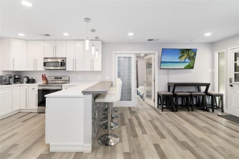 Casa en venta en Sarasota, Florida, 3 dormitorios, 120.77 m2 № 2387732 - foto 7