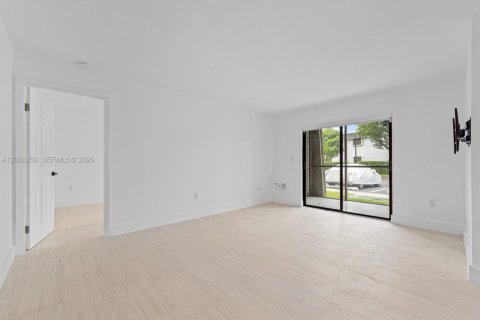 Купить кондоминиум в Майами, Флорида 2 спальни, 84.26м2, № 2090160 - фото 18