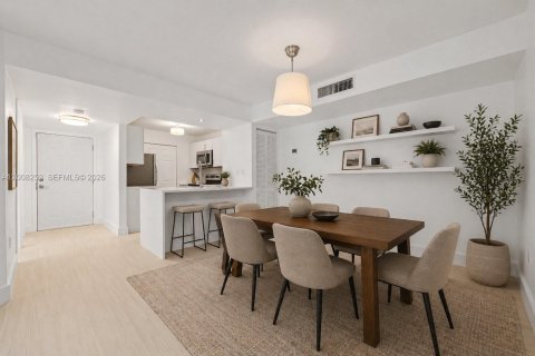 Купить кондоминиум в Майами, Флорида 2 спальни, 84.26м2, № 2090160 - фото 12