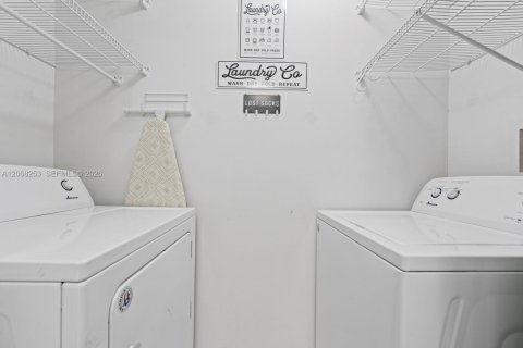 Купить кондоминиум в Майами, Флорида 2 спальни, 84.26м2, № 2090160 - фото 11